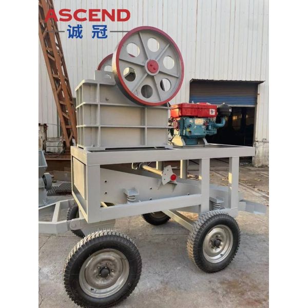 Small Capacity 1 2 3tph Mobile Jaw Crusher PE150x250 For Basalt Limestone Gold Ore Crushing In Energy&Mining