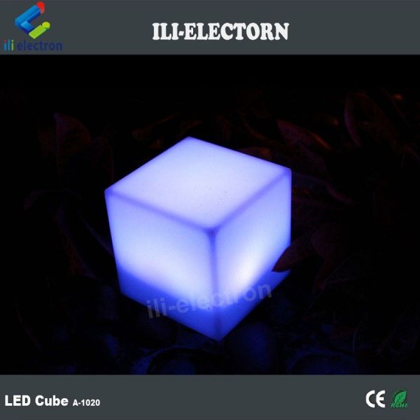 PE plastic illuminated small cube shape table lamp
