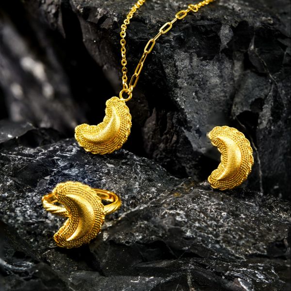 Buy Christmas gift jewelry 18K gold customized type the moon pendents rings earrings at wholesale prices