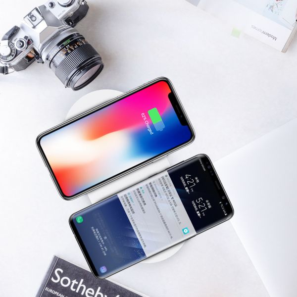 Magnetic ABS PC 20W 205KHz Twin Coil Qi Charger Pad