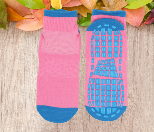 Playground Sport Anti Skid Grip Socks , Trampoline Jump Socks Breathable and Comfortable