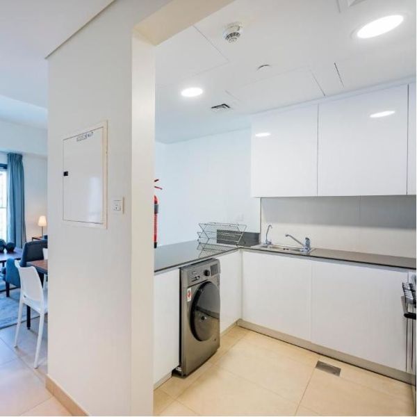 Modern Melamine Finish Mini Kitchen Cupboard Island White Kitchen Cabinet For Hotel