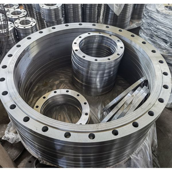 Class B / D Awwa C207-07 A105 Carbon Steel Pipe Flanges 4”-144”