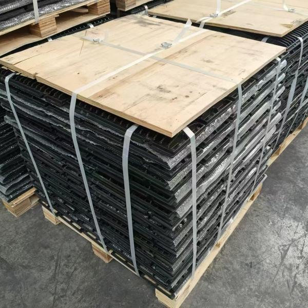 Buy Steel Stair Treads Grating Strong Durable and Aesthetically Pleasing Metal Products at wholesale prices