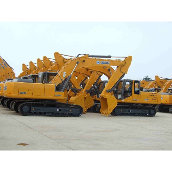 23.5ton Earthmoving Machinery XE230C Excavator
