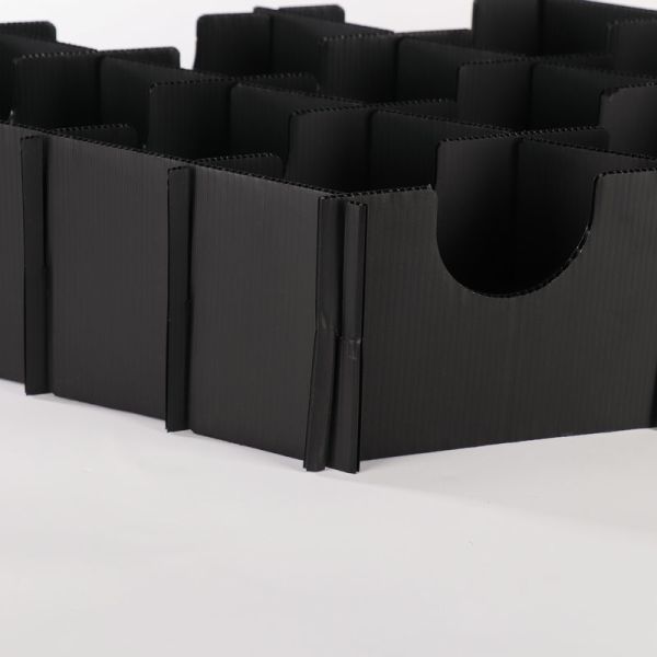 Buy Rectangular PP Corrugated Crates Customized Plastic Partition Boxes Anti Static at wholesale prices