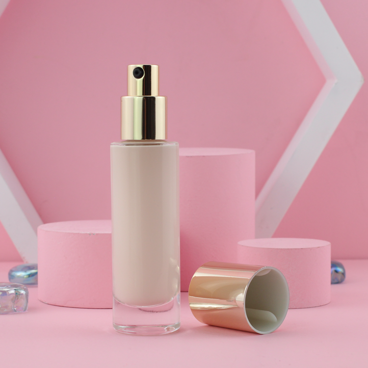 Luxury Cosmetics Packaging 30ml Liquid Foundation Glass Bottle Packaging With Pump