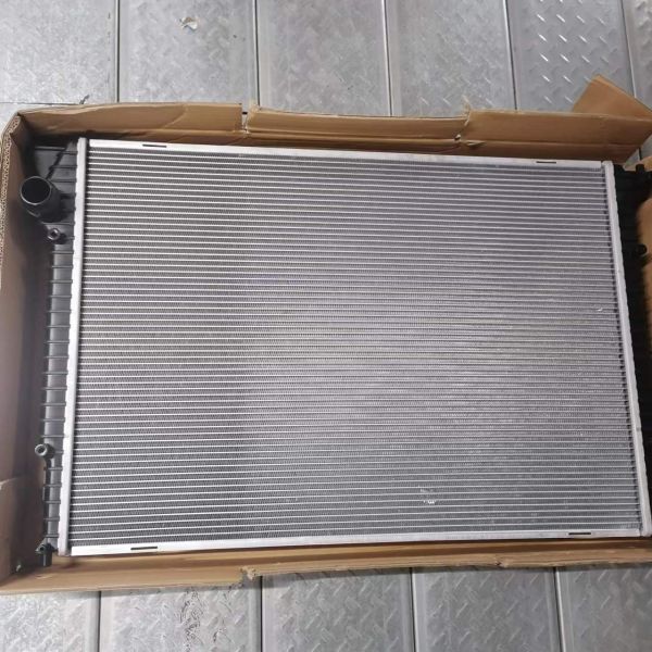 BENTLEY Flying Auto Engine Radiator With Condenser And Water Tank 3W0198115H 4W0121253 3W0198115B