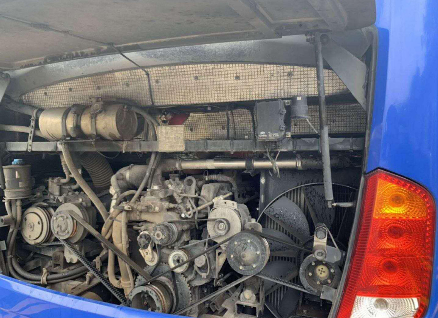 15000KG Dark Blue Used Yutong Buses 45 Seat 2014 Year Diesel LHD With A/C