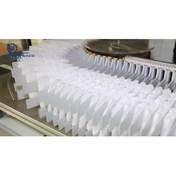 Buy PLC Drive T Shape Diaper Manufacturing Machine 380V 50HZ at wholesale prices