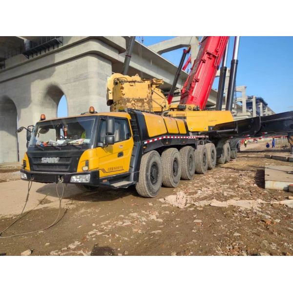 Buy 20 Years of Reliability ISO9001 Certified Mobile Cranes with 600 Ton Lifting Capacity at wholesale prices