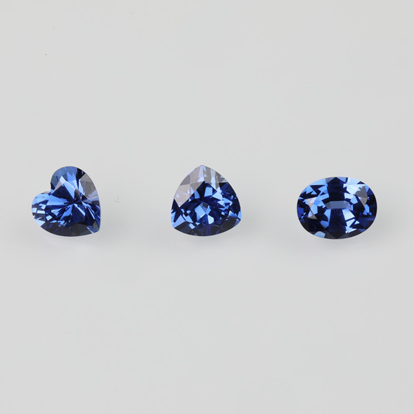 Al2O3 Ocean Blue Sapphire Emerald Stones , Blue Stone Abrasion Resistance