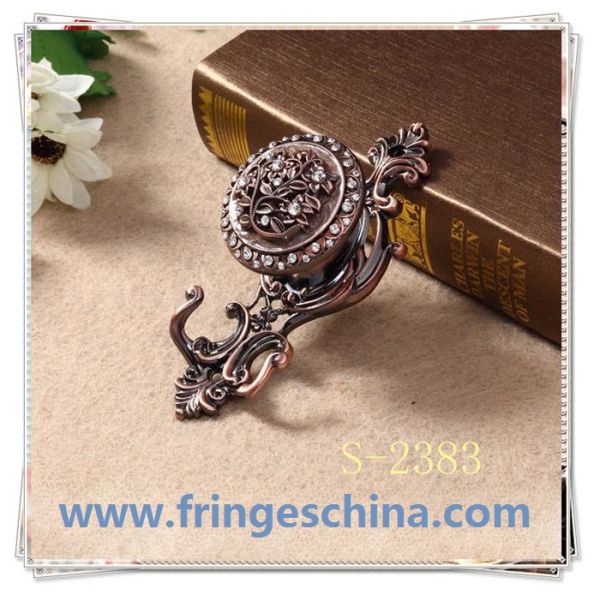 High quality classical customized metal curtain hooks for home decorations