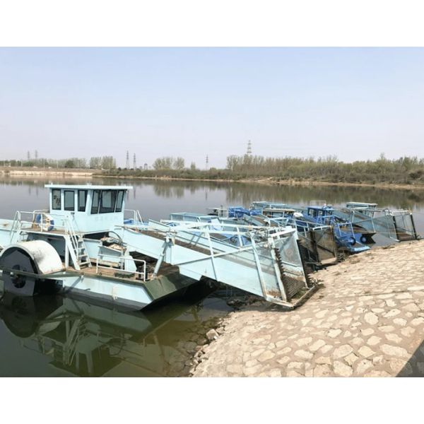 10 Cubic Capacity Water Hyacinth Harvester Is Designed To Be Ten Meters Weed Harvester For Lakes