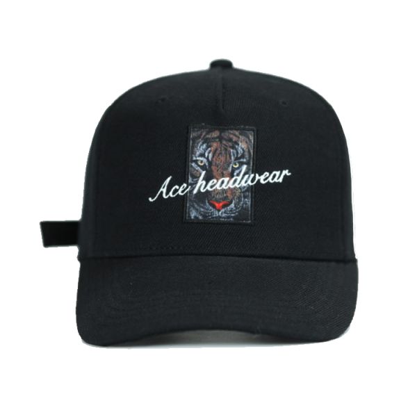Curved Visor Personalized Embroidered Baseball Caps Leather Material