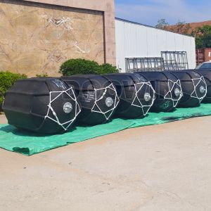 50KPa 80Kpa Pneumatic Rubber Fender Yokohama Yokohama Floating Fenders
