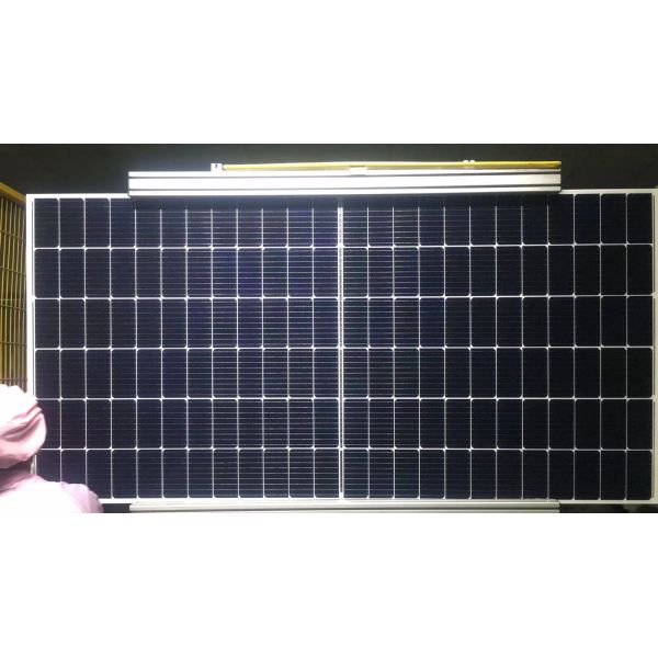 144 Half Cell Bifacial Perc Solar Panels 450W 9BB Ground Mount Solar Panel Racking Systems