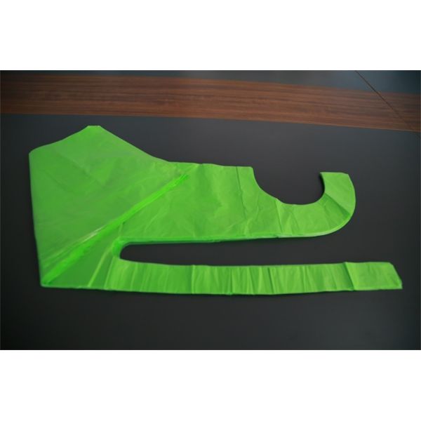 LDPE / HDPE Disposable Plastic Aprons Flat Pack On A Roll Single Use Dust Proof