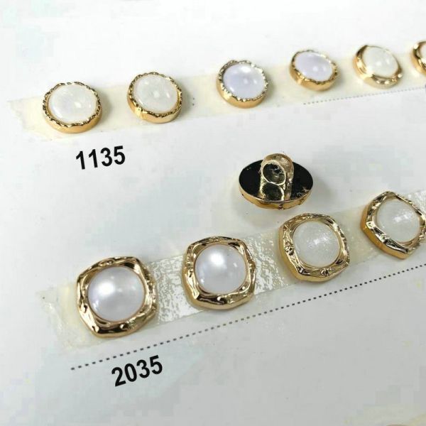 2021 new designs plastic sewing coat button pearl buttons wholesale