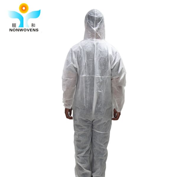 Antibacterial Disposable Protective Wear With Hood Liquid Repellent 30gsm 35gsm 40gsm