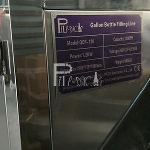 Auto Lifting Feeding SUS 304 120 BPH Gallon Filling Line