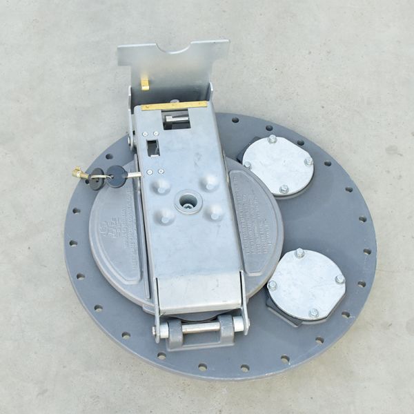 16 Inch Fuel Tanker Truck Manhole Cover with Light Fuel Oil Medium and Aluminum Alloy