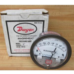 Dwyer 2000 Series Magnehelic Differential Pressure Gauge