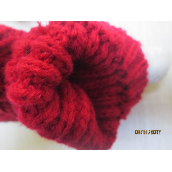 Knitted flooring socks--100% acrylic yarn--Christmas gifts--girls and boys--with slip dot