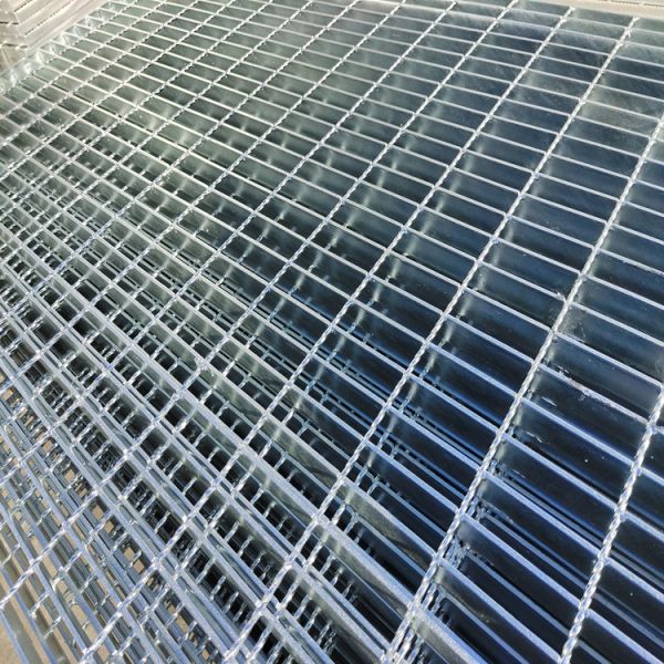 Buy 1000x1000mm Serrated Steel Bar Grating Galvanized Sandwich Grating Anti Acid at wholesale prices