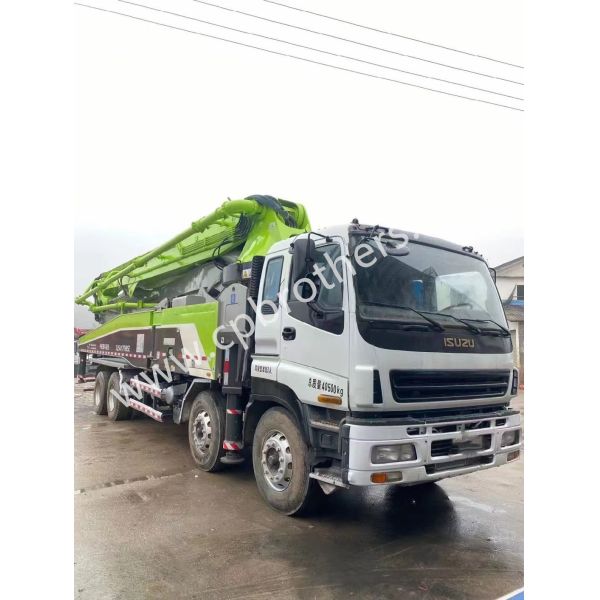 Used Concrete Pump Truck Zoomlion 52m Under Good Condition