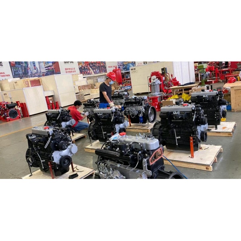 Red Professional Fire Pump Diesel Engine 144KW With Water Cold Cooling