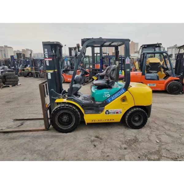 Second hand Komatsu diesel forklift from Japan
