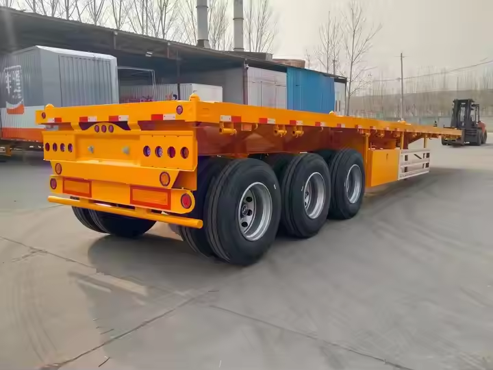 CIMC 2.00" King Pin 3mm Anti Slip Floor Plate With 12R22.5 Tire Specs 12 Set Twist Lock Flatbed Semi Trailer