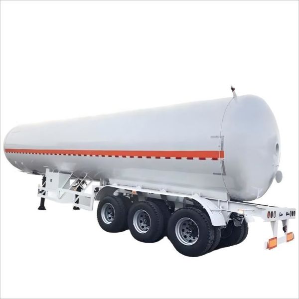 Buy The latest process design of CIMC is a three-axis liquid medium semi-trailer made of high-strength steel. at wholesale prices