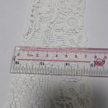 Multiusage White Guipure Lace Trim , Floral Lace Trim Nonelastic