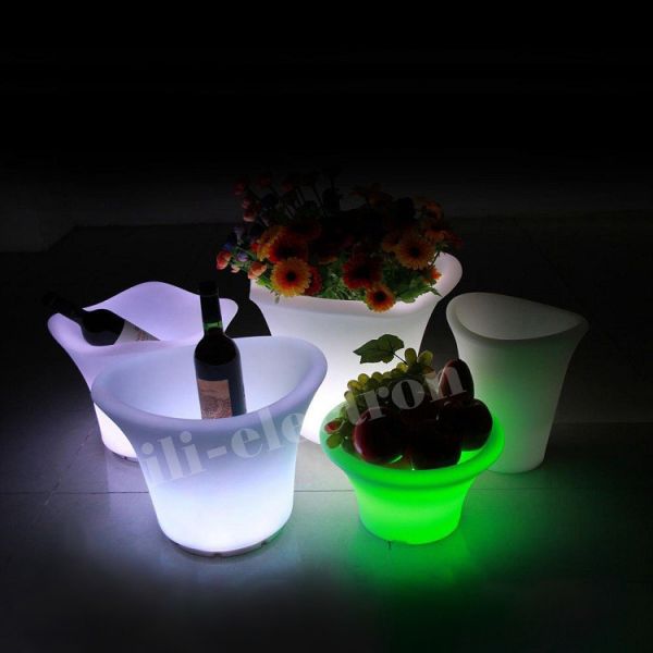PE Plastic LED Ice Bucket 16 Colors Changing With Rechargeable lithium battery