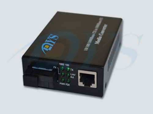 1550nm 10 / 100M Single Mode Optical Fiber Media Converter 20km