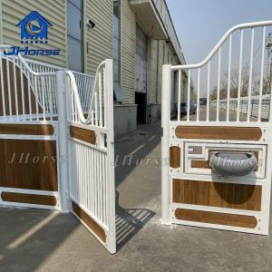 Galvanized Horse Stable Powder Coated Surface Treatments Customized Plastic Wood