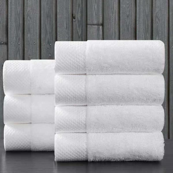 Highly Absorbent Bathroom Shower Towel Suitable for All Ages and Bathroom Needs 70*140cm