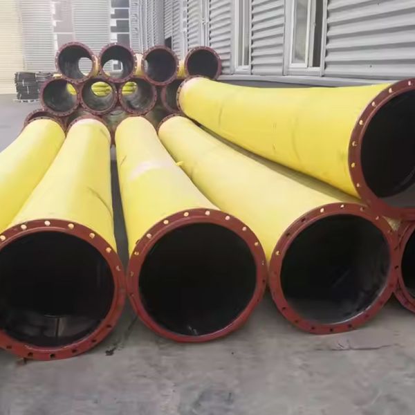 Dredge Pipeline in operational dredging environment