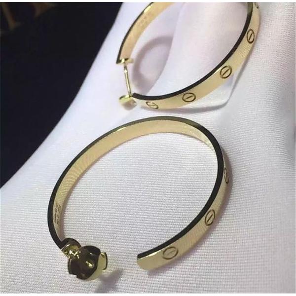 C Love earrings, 18K gold 18K gold. With a screwdriver. Jewelry factory in Shenzhen, China