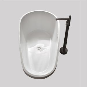 Deep Soaking Oval Acrylic Free Standing Bathtubs Solid Glossy Freestanding