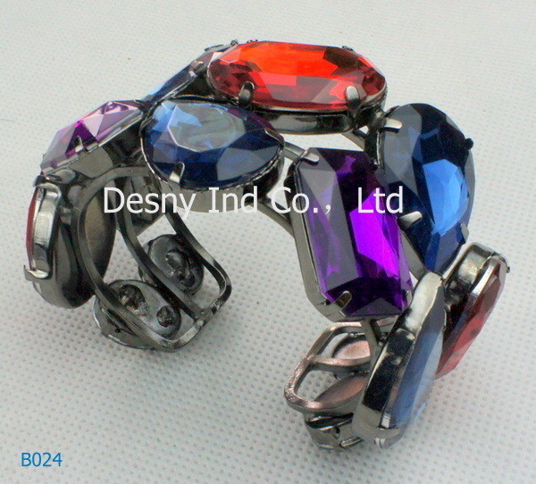 Fashion OEM /ODM metal bangles with gunmetal plated and gemstones
