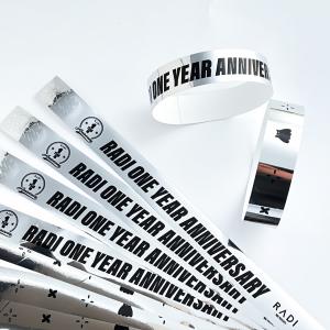 Fashionable Glitter Party Wristbands Add Sparkle to Your Event with Plastic