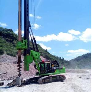 20m Kr60c Rotary Drilling Rig With Cat Chassis Pile 2490mm Width
