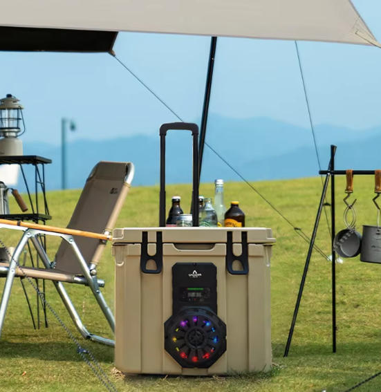 37QT Portable Insulated Cooler With Speaker Waterproof PE Material Rotomolded Wine Food Fishing Cans For Camping Logo