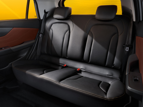 2022 Used Electric Cars 13.9KWh Power Consumption Quick Charge Time 0.8h Comfortable