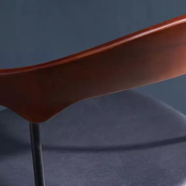 Stable Popular PU Dining Chair With Curved Supporting Legs Modern