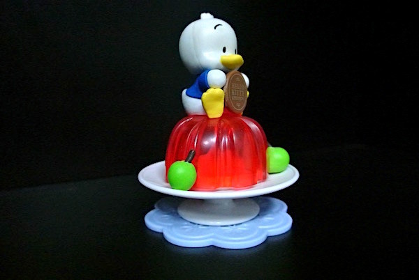 Multi Colors Custom Plastic Toys 85 Degree For Chocolate Candy Boxes