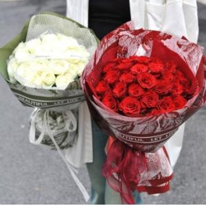 Classical Printed DIY Waterproof Floral Flower Packaging Paper for Florist